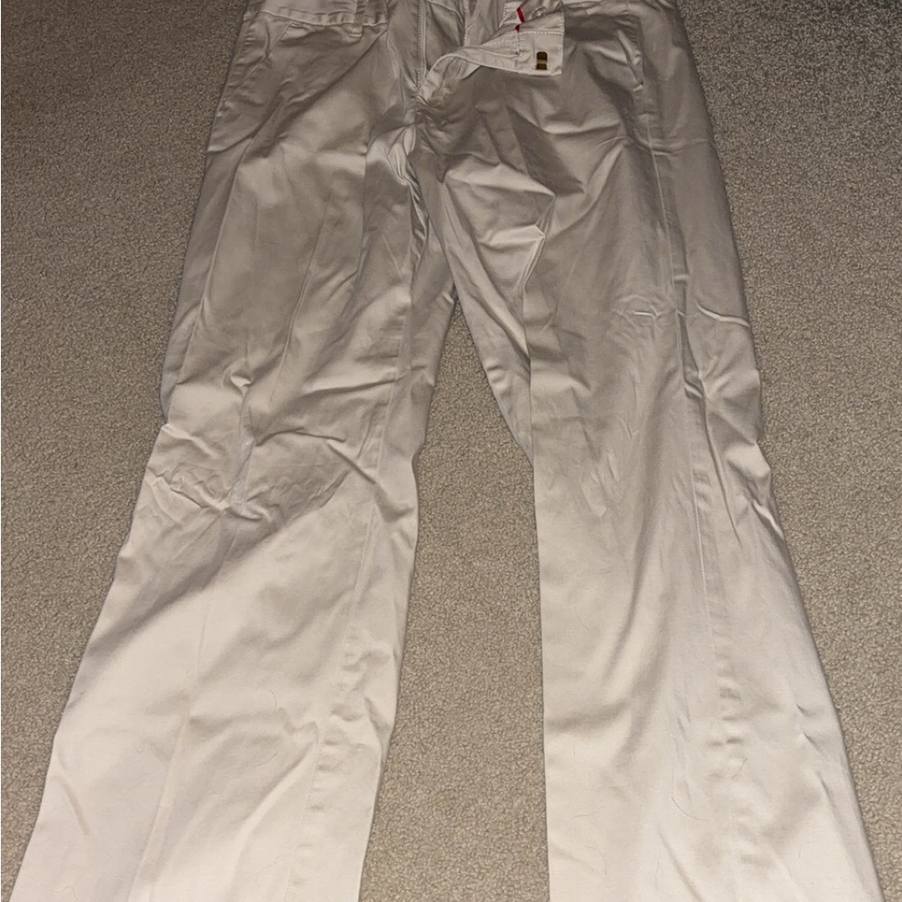 Women’s Classic khaki Pants